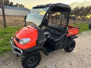 Red 2011 Kubota 500 RTV