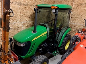 Green 2009 John Deer 3720 Tractor